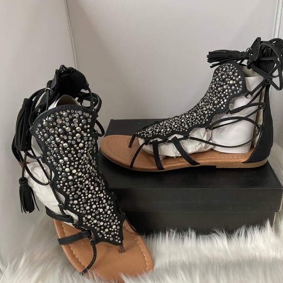 Shoes - New flat sandals